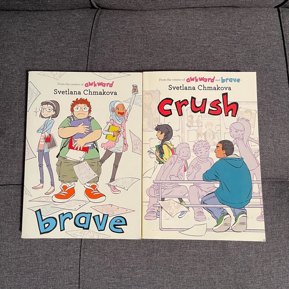🌸3 FOR $25🌸 Brave + Crush books - Picture 1 of 1